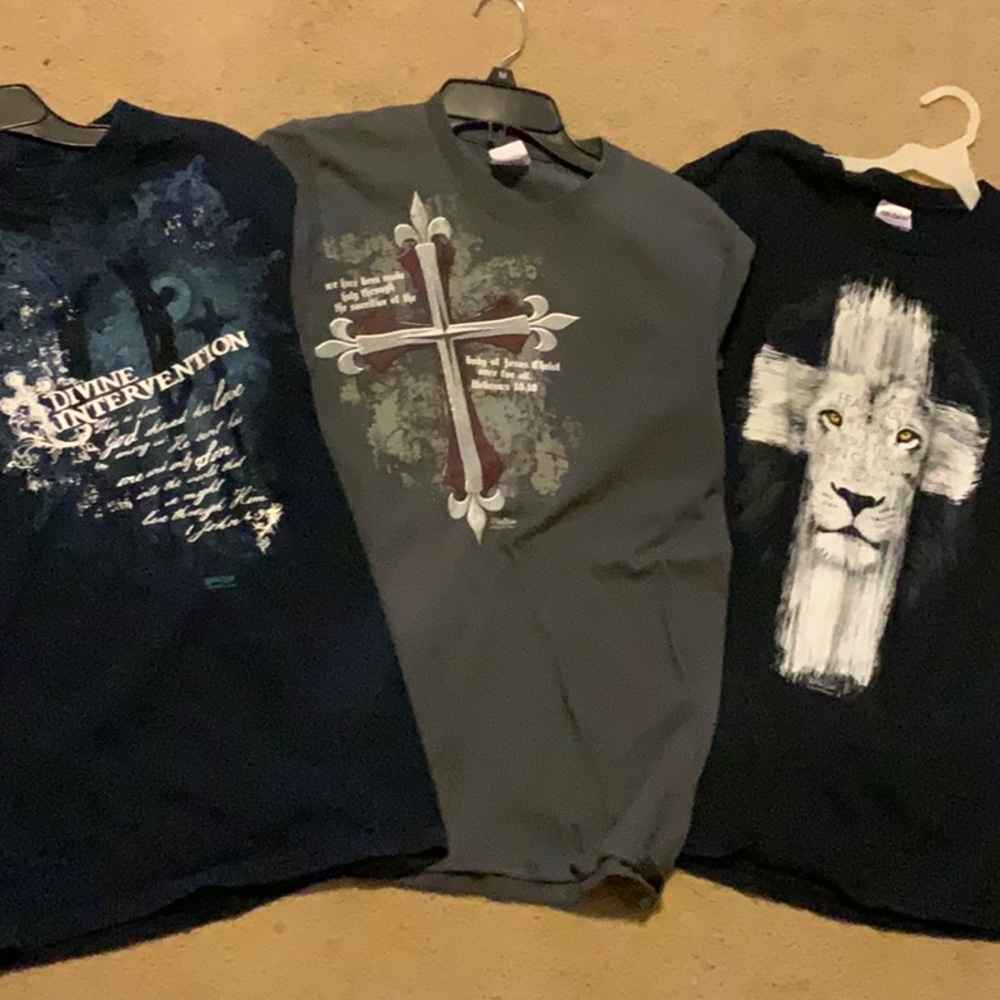 Men’s Small  lot of 3Christian  t shirts #010102